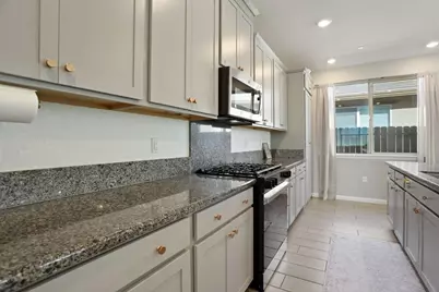 7501 Redwood Ivy Way, Sacramento, CA 95829 - Photo 17