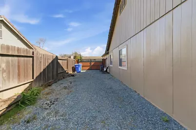 196 Sparrow Drive, Galt, CA 95632 - Photo 35