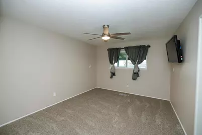 2211 California Street, Escalon, CA 95320 - Photo 45