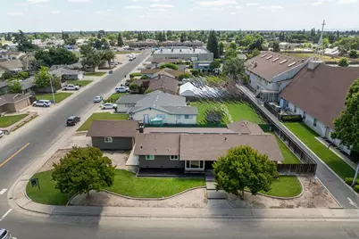 2211 California Street, Escalon, CA 95320 - Photo 1