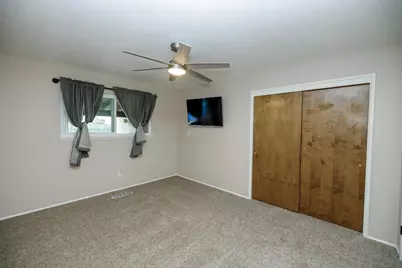 2211 California Street, Escalon, CA 95320 - Photo 45