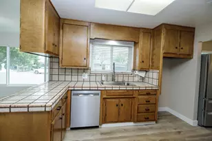 2211 California St, Escalon, CA 95320 - Photo 21
