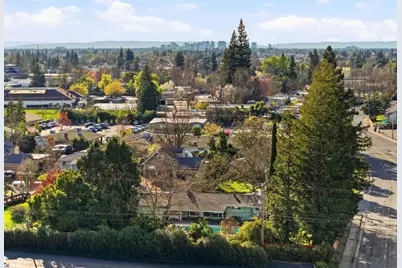 1820 Richmond Street, Sacramento, CA 95825 - Photo 11