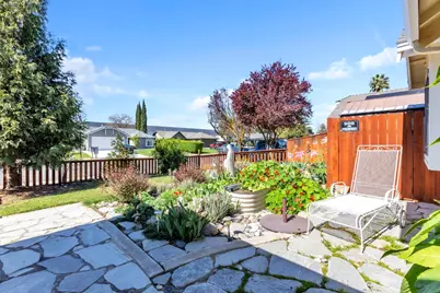 2827 Leslie Lane, West Sacramento, CA 95691 - Photo 3