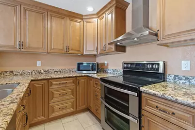 7348 Lighthouse Drive, Stockton, CA 95219 - Photo 23