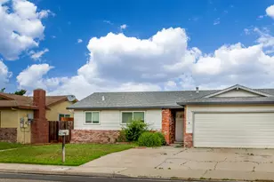 1244 W J St, Oakdale, CA 95361 - Photo 7
