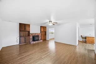 1244 W J St, Oakdale, CA 95361 - Photo 3