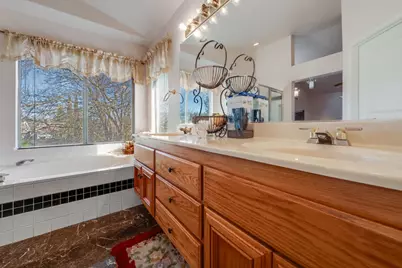 8559 Zinnia Way, Elk Grove, CA 95624 - Photo 25