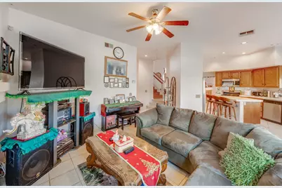 8559 Zinnia Way, Elk Grove, CA 95624 - Photo 21