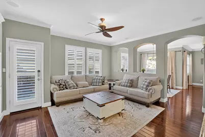 8006 N Linda Isle Lane, Sacramento, CA 95831 - Photo 5