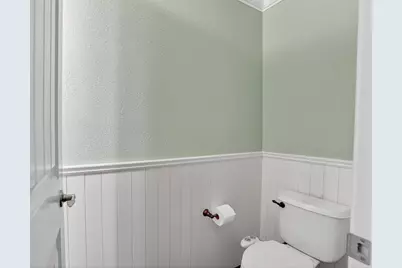 8006 N Linda Isle Lane, Sacramento, CA 95831 - Photo 21