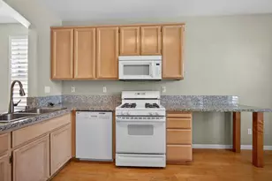 9393 Canmoor Cir, Elk Grove, CA 95758 - Photo 13