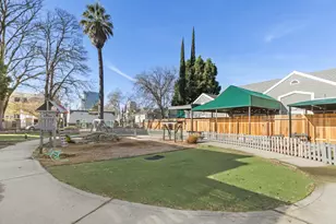 1123 D St, Sacramento, CA 95814 - Photo 83