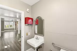 1123 D St, Sacramento, CA 95814 - Photo 23