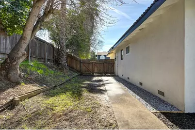 6211 Longmont Way, Carmichael, CA 95608 - Photo 41