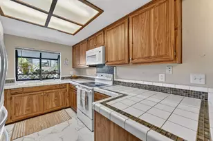 6233 Oak Valley Ln, Citrus Heights, CA 95621 - Photo 11