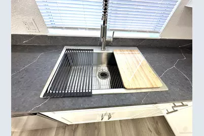 4005 35th Street, Sacramento, CA 95820 - Photo 9