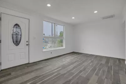 734 S Olive Avenue, Stockton, CA 95215 - Photo 7