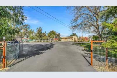 2331 E Woodson Road, Acampo, CA 95220 - Photo 33