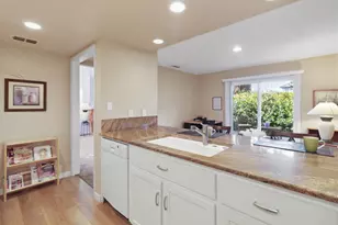 1932 University Park Dr, Sacramento, CA 95825 - Photo 25