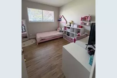 823 E Yorkshire Drive, Stockton, CA 95207 - Photo 17