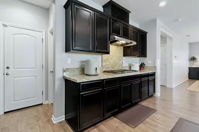 18200 Broadmoor Way, Lathrop, CA 95330 - Photo 13