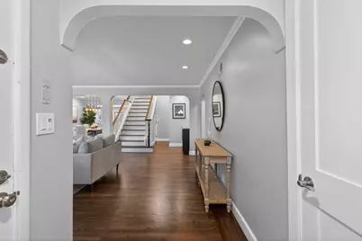 915 Coronado Boulevard, Sacramento, CA 95864 - Photo 5