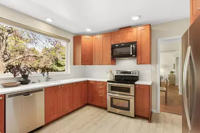 1233 Robertson Way, Sacramento, CA 95818 - Photo 9