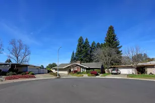 4401 The Ct, Sacramento, CA 95821 - Photo 39