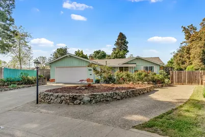 8310 Reed Court, Sacramento, CA 95826 - Photo 3