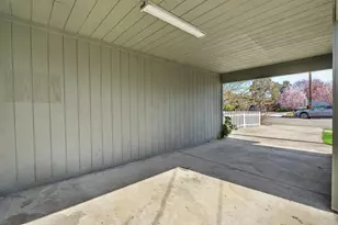 930 Circuit Dr, Roseville, CA 95678 - Photo 19