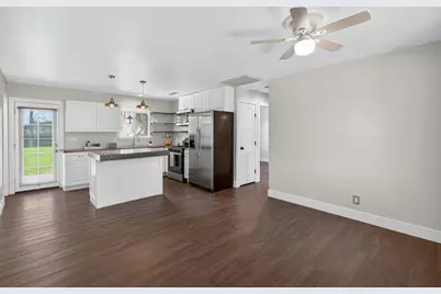 930 Circuit Drive, Roseville, CA 95678 - Photo 3