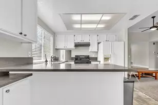 3046 Bridgeford Dr, Sacramento, CA 95833 - Photo 9