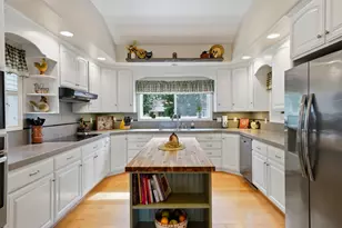 11818 Upper Cir Dr, Grass Valley, CA 95949 - Photo 3