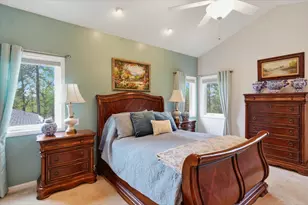 11818 Upper Cir Dr, Grass Valley, CA 95949 - Photo 5