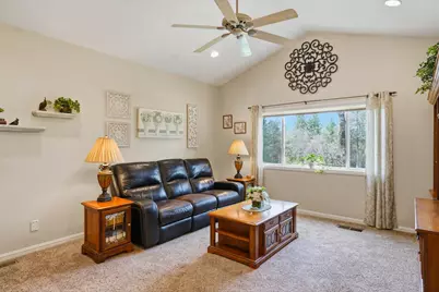 11818 Upper Circle Drive, Grass Valley, CA 95949 - Photo 13