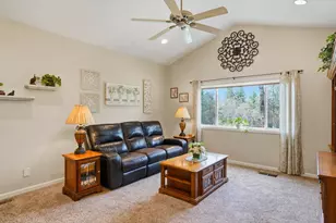 11818 Upper Cir Dr, Grass Valley, CA 95949 - Photo 13