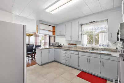 7565 Hillmont Drive, Oakland, CA 94605 - Photo 25