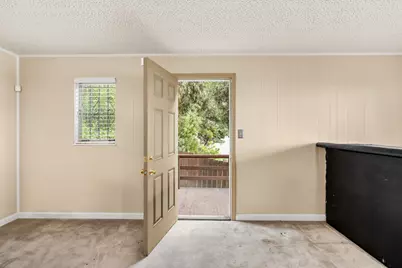 7565 Hillmont Drive, Oakland, CA 94605 - Photo 21