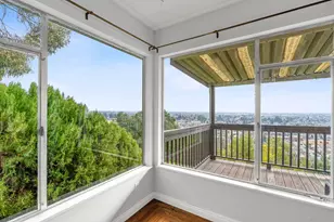 7565 Hillmont Dr, Oakland, CA 94605 - Photo 31