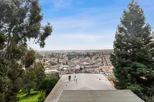 7565 Hillmont Dr, Oakland, CA 94605 - Photo 15