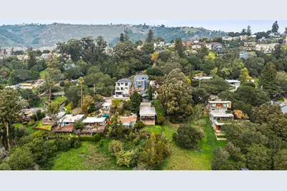 7565 Hillmont Drive, Oakland, CA 94605 - Photo 35