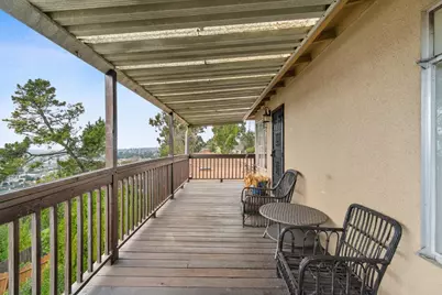 7565 Hillmont Drive, Oakland, CA 94605 - Photo 7