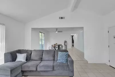 2926 Garrison Court, Stockton, CA 95207 - Photo 7