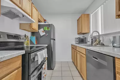 2926 Garrison Court, Stockton, CA 95207 - Photo 9