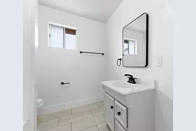 216 Decatur Street, Bakersfield, CA 93308 - Photo 35