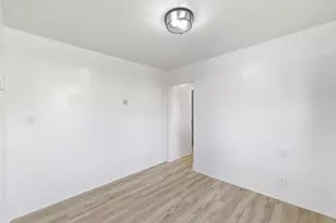 216 Decatur St, Bakersfield, CA 93308 - Photo 15