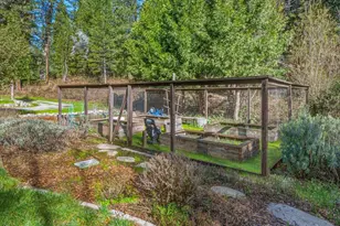 13999 Fifield Rd, Grass Valley, CA 95945 - Photo 33
