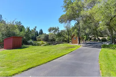 7450 Shadow Oaks Ln, Granite Bay, CA 95746 - Photo 5