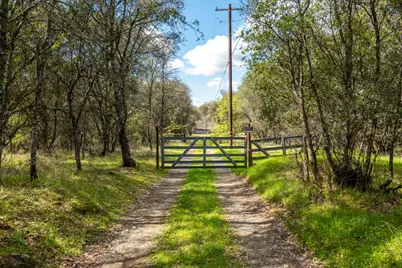 10925 Joeger Road, Auburn, CA 95602 - Photo 3